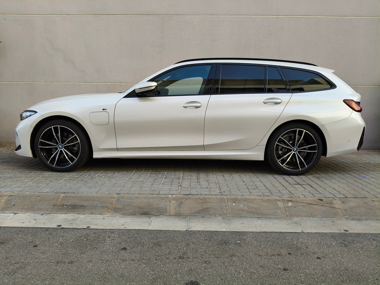 BMW 330e TOURING HIBRIDO ENCHUFABLE PACK M SPORT