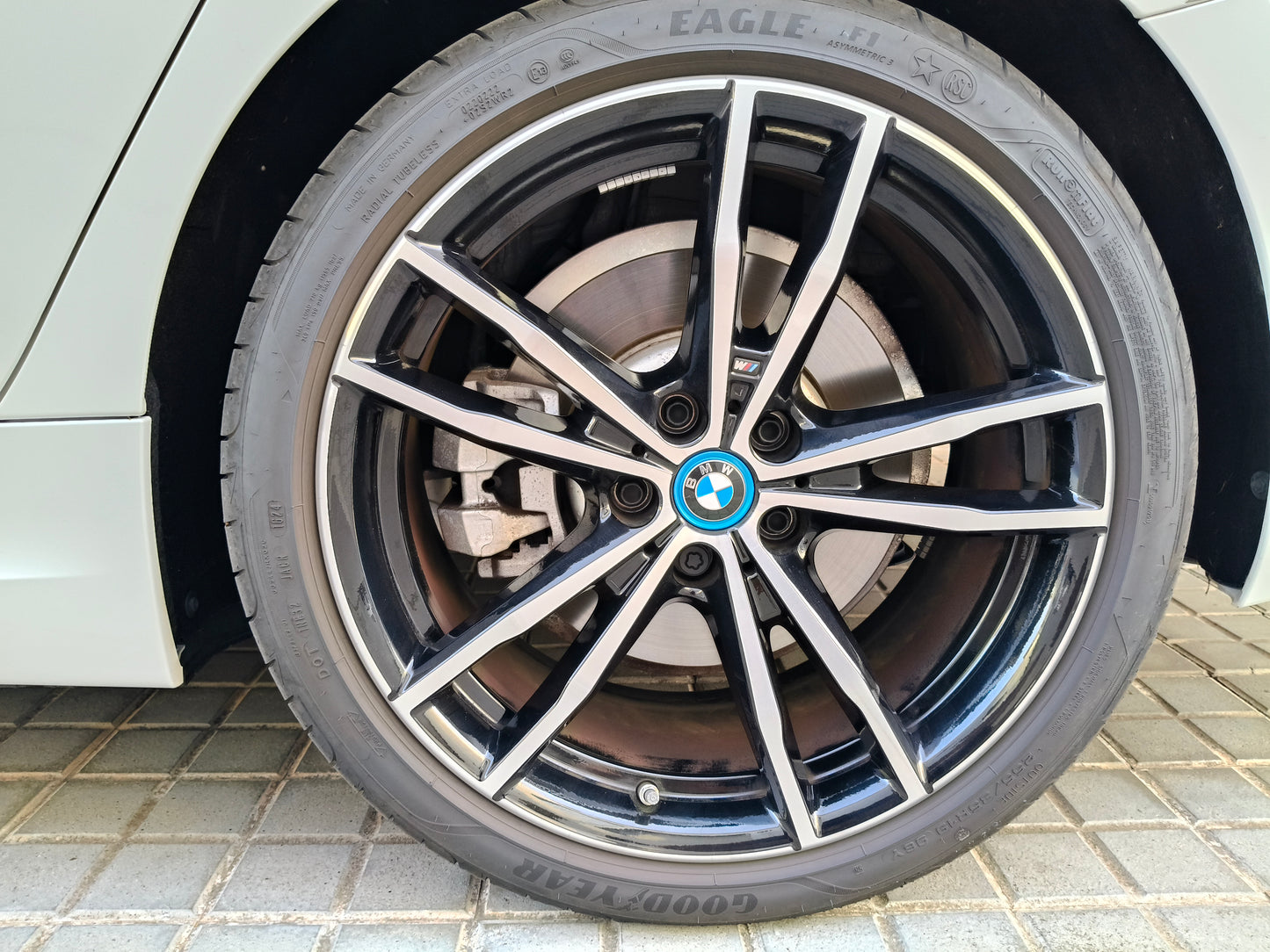 BMW 330e TOURING HIBRIDO ENCHUFABLE PACK M SPORT