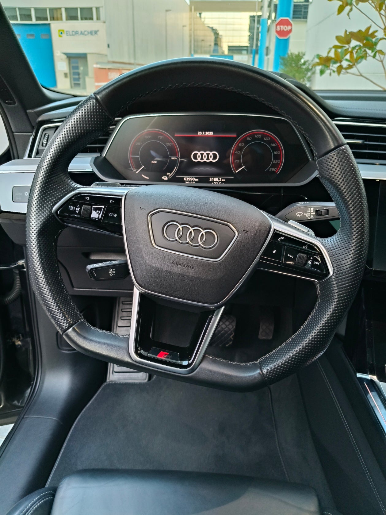 AUDI Q8 55 e-tron SPORTBACK