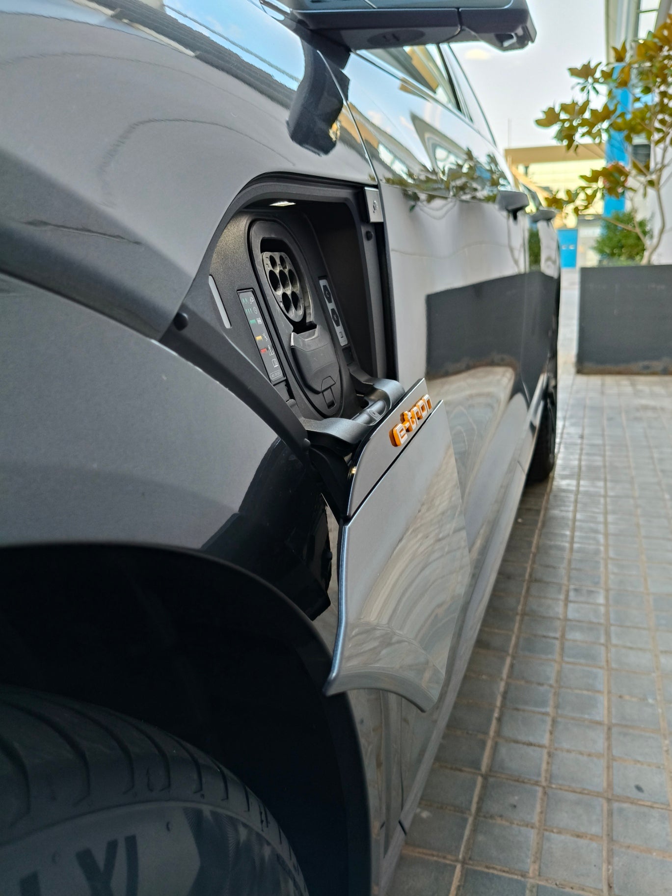 AUDI Q8 55 e-tron SPORTBACK